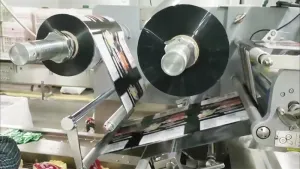 Горизонтальная упаковочная машина типа «флоу-пак» SF-E (модернизированная)